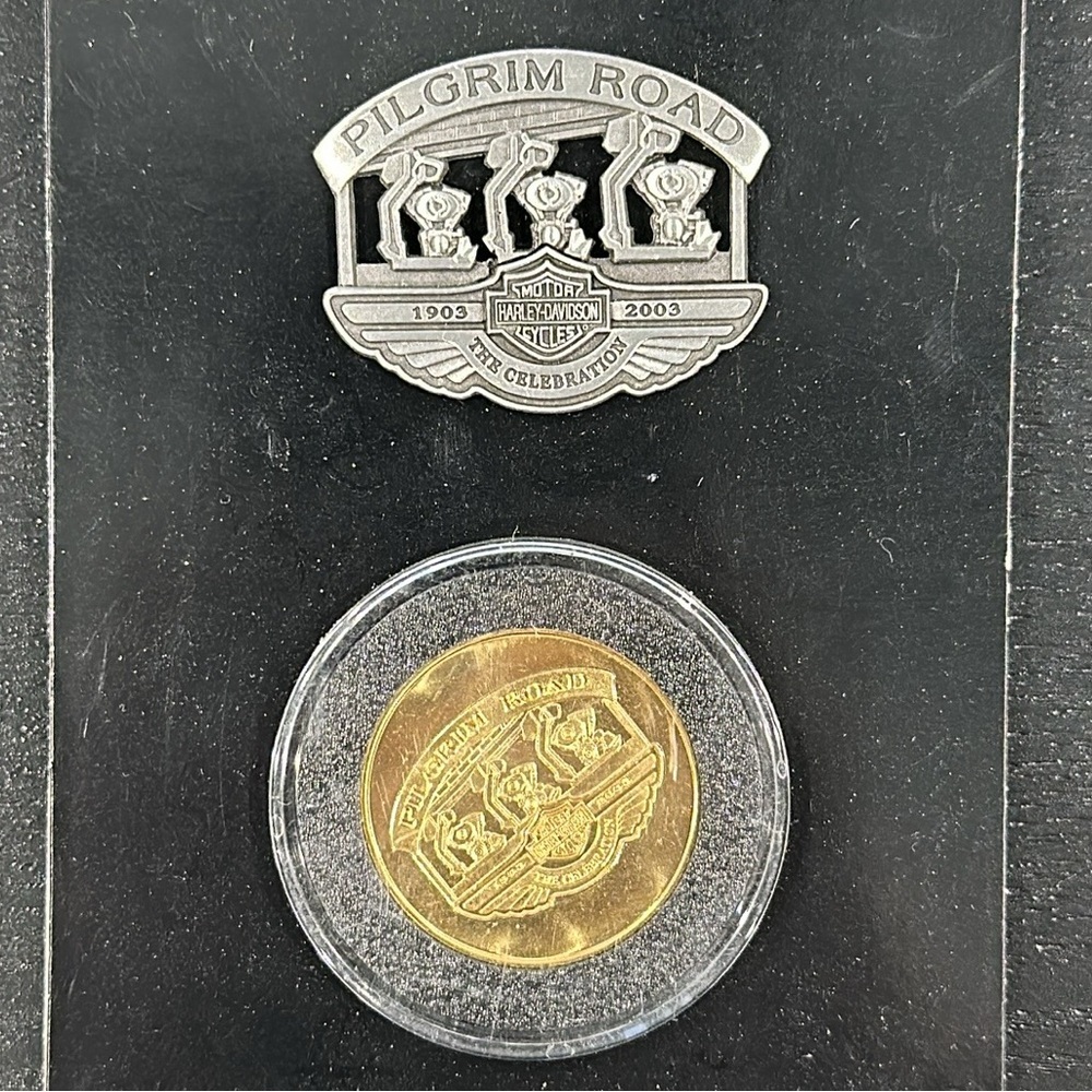Harley-Davidson 100th Anniversary Vintage Limited Edition Pin and Coin Set - Picture 2 of 7